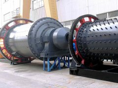 What is the importance of the barrel liner of the intermittent ball mill?